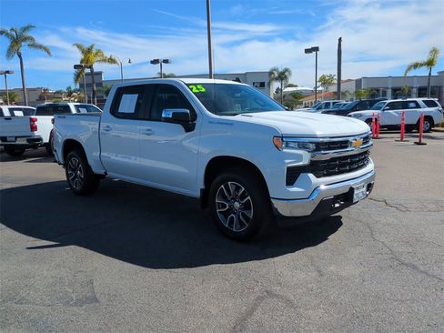 Certified 2025 Chevrolet Silverado 1500 LT image 2