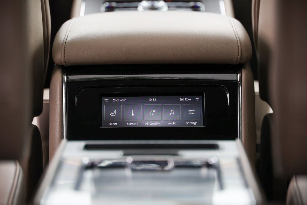 Used 2023 Lincoln Aviator Reserve w/ Equipment Group 201A AWD/4WD image 32