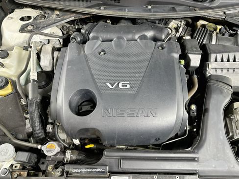 Used 2017 Nissan Maxima Platinum w/ Medallion Package FWD image 33