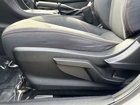 Used 2018 Subaru Crosstrek 2.0i Premium w/ Eyesight System image 14