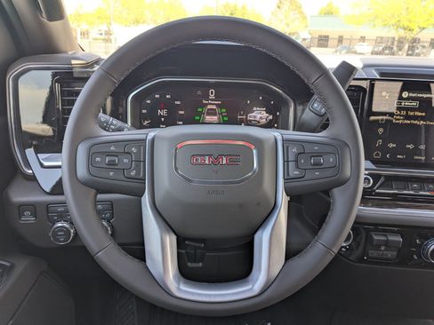 New 2026 GMC Sierra 1500 SLE w/ Preferred Package AWD/4WD image 14
