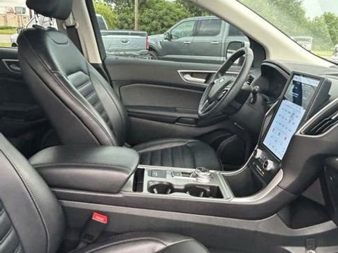 Used 2024 Ford Edge SEL w/ Convenience Package AWD/4WD image 10