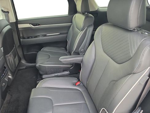 Used 2025 Hyundai Palisade SEL FWD image 13