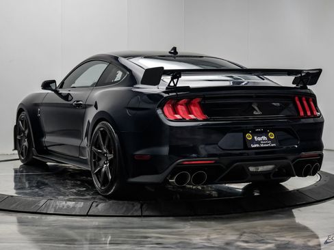 Used 2021 Ford Mustang Shelby GT500 w/ Carbon Fiber Track Pack RWD image 13