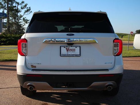 Used 2023 Ford Explorer Limited w/ Limited Technology Package AWD/4WD image 8