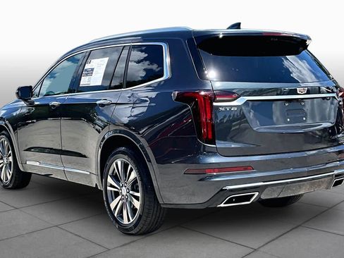 Used 2021 Cadillac XT6 Premium Luxury FWD image 12