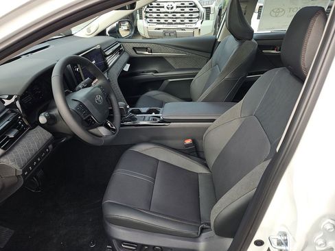 New 2026 Toyota Camry Hybrid image 21