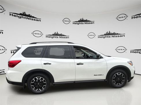 Used 2020 Nissan Pathfinder SL image 6