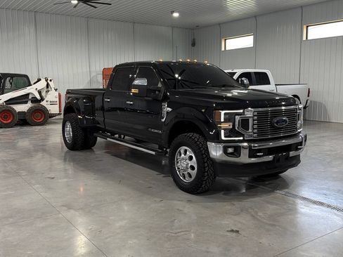 Used 2022 Ford F350 XLT w/ XLT Premium Package AWD/4WD image 3