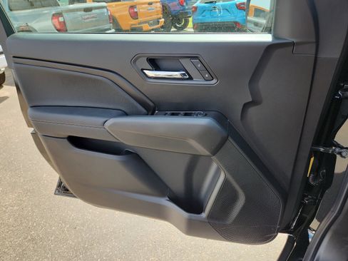 New 2026 GMC Canyon Elevation w/ Convenience Package image 12