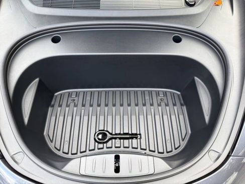 Used 2021 Tesla Model 3 Performance image 20