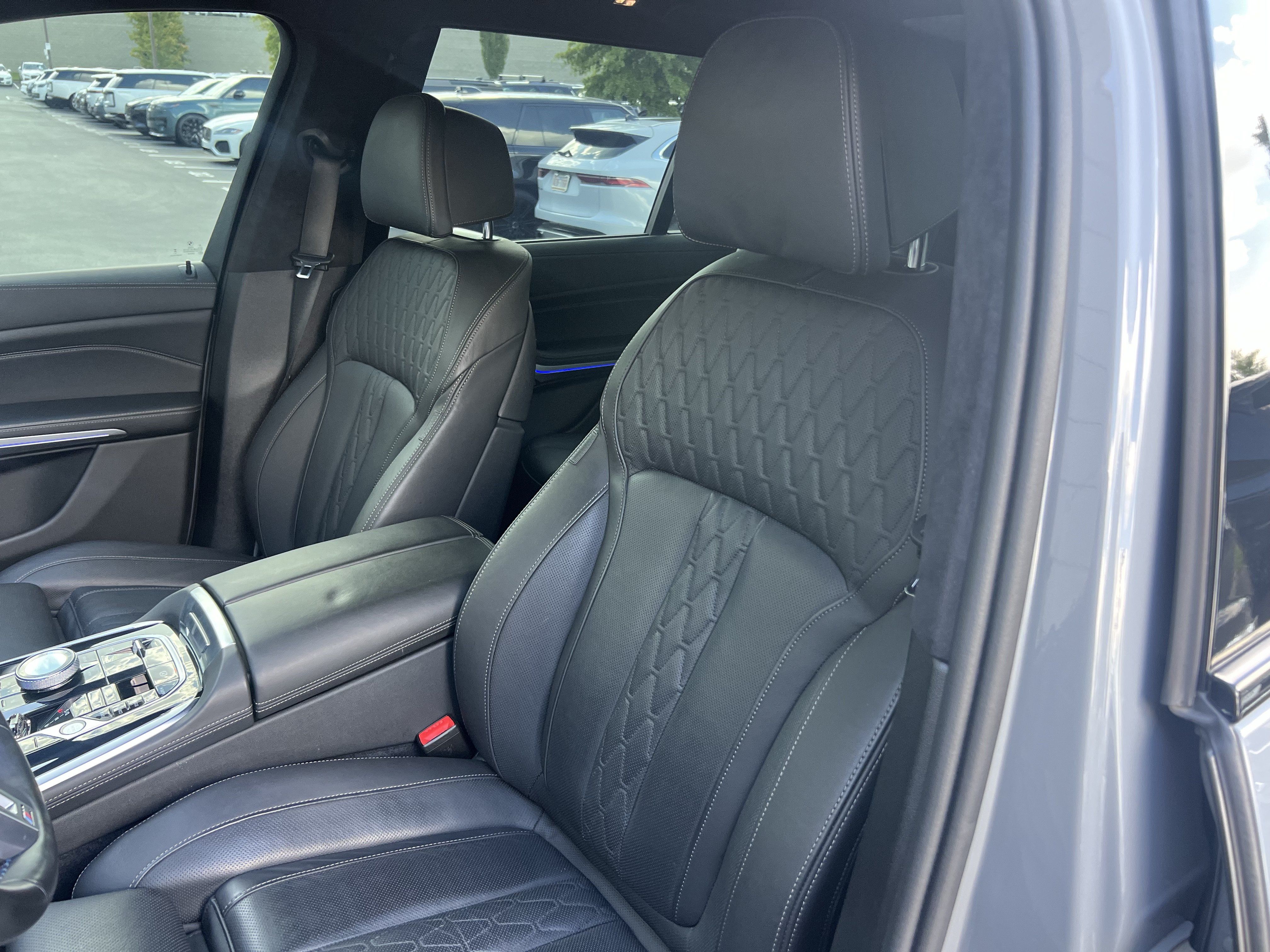 Used 2024 BMW X7 M60i w/ Executive Package AWD/4WD image 16