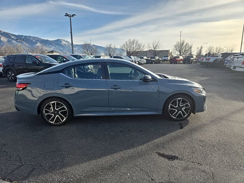 Used 2024 Nissan Sentra SR w/ SR Premium Package image 5