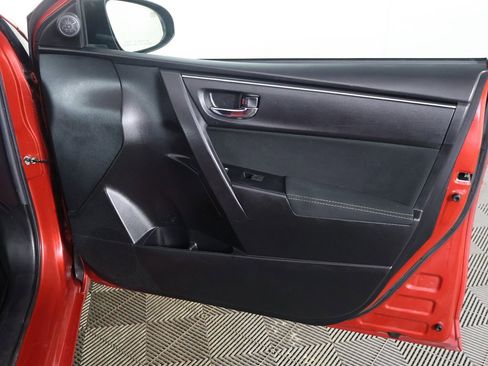 Used 2019 Toyota Corolla LE image 21