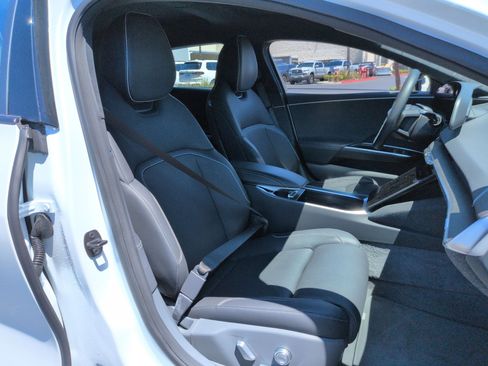 Used 2024 Lucid Air Touring AWD/4WD image 31