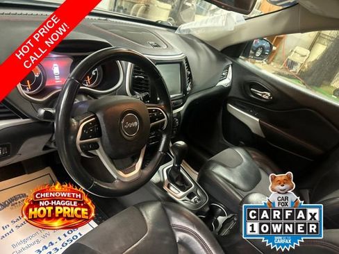 Used 2018 Jeep Cherokee Trailhawk AWD/4WD image 11