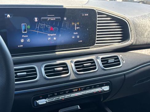 Used 2025 Mercedes-Benz GLS 450 4MATIC image 12