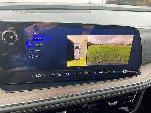 New 2025 Chevrolet Suburban High Country image 18