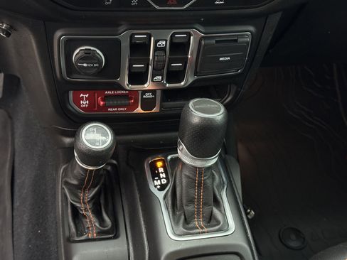 Used 2022 Jeep Gladiator Mojave w/ LED Lighting Group image 21