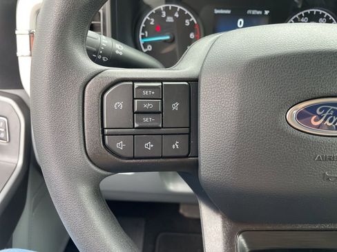 Used 2025 Ford F250 XLT w/ Snow Plow/Camper Package image 25