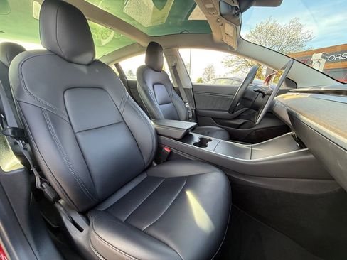 Used 2018 Tesla Model 3 Long Range AWD/4WD image 4