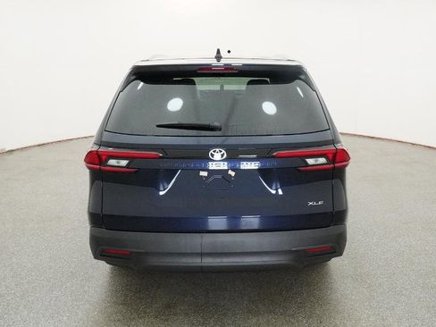 New 2026 Toyota Grand Highlander XLE image 18