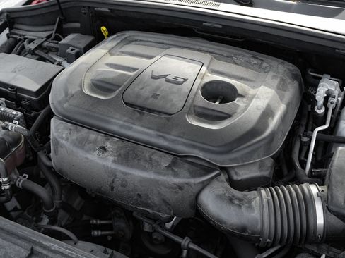 Used 2019 Jeep Grand Cherokee Altitude AWD/4WD image 35