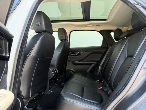 Used 2018 Jaguar F-PACE Premium AWD/4WD image 15