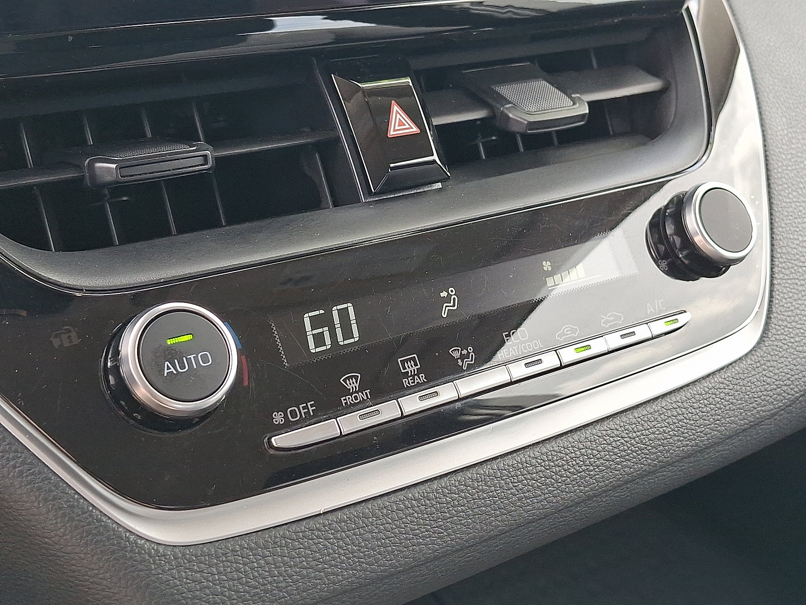Certified 2025 Toyota Corolla LE FWD image 16