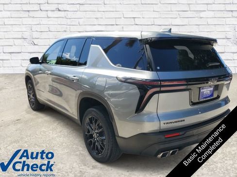 Used 2024 Chevrolet Traverse LS w/ Midnight/Sport Edition FWD image 2