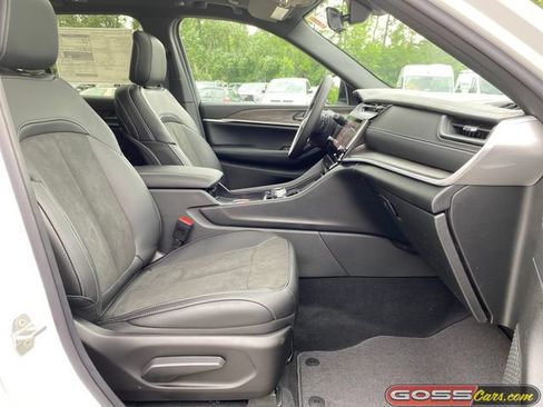 New 2026 Jeep Grand Cherokee Altitude AWD/4WD image 6