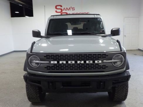 Used 2024 Ford Bronco Badlands image 6
