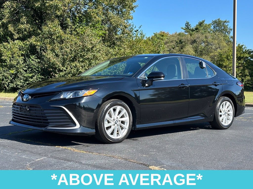 Used 2023 Toyota Camry LE FWD image 3