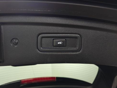 Used 2016 INFINITI QX70 AWD w/ Premium Package image 34