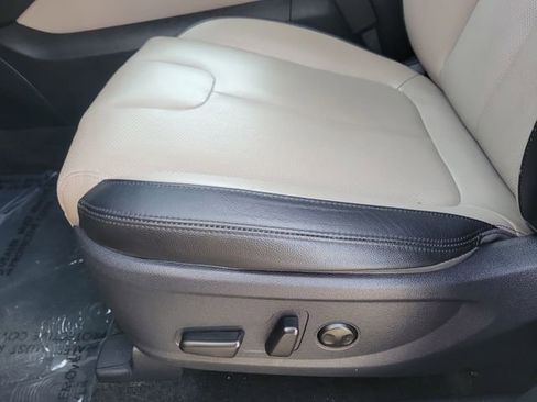 Used 2019 Hyundai Santa Fe Limited image 21