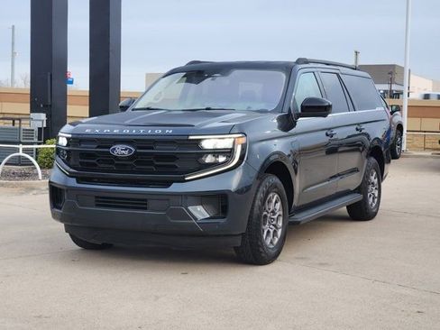 Used 2025 Ford Expedition Max Active image 12