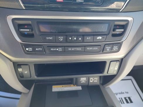 Used 2021 Honda Pilot Special Edition image 17