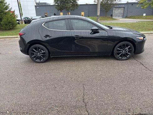 Used 2025 MAZDA MAZDA3 s Sport image 4