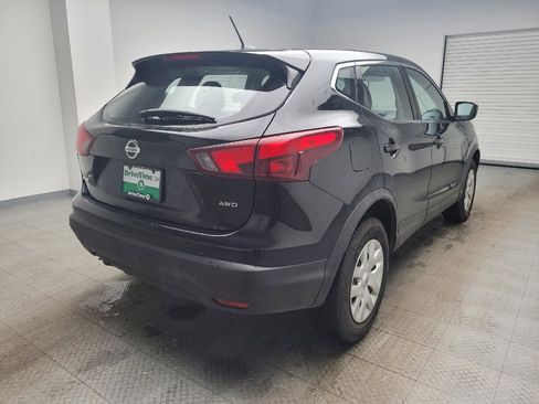 Used 2019 Nissan Rogue Sport S image 9