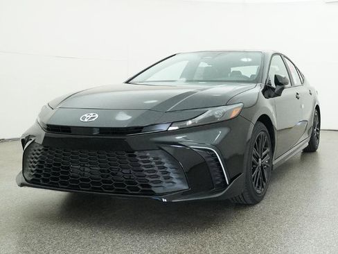 New 2026 Toyota Camry SE image 9