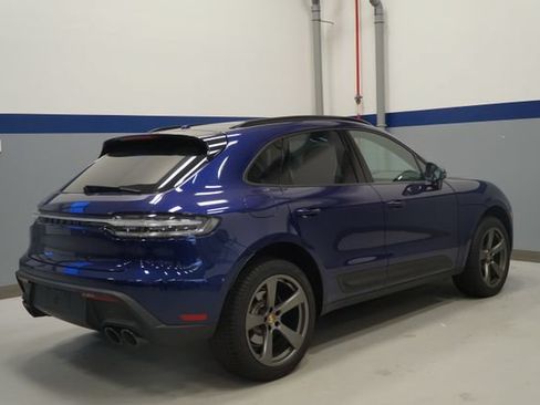 Certified 2026 Porsche Macan AWD/4WD image 10