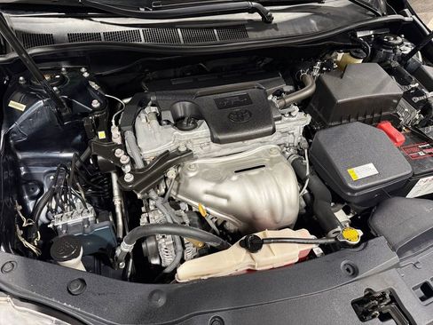 Used 2015 Toyota Camry LE image 40