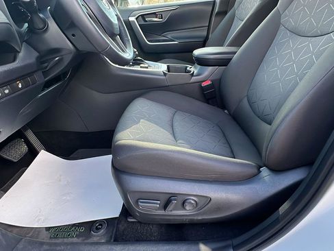 Used 2024 Toyota RAV4 AWD Hybrid image 22