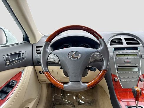 Used 2011 Lexus ES 350 image 21