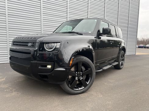 New 2026 Land Rover Defender 110 X-Dynamic SE image 1