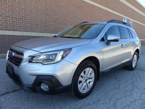 Used 2018 Subaru Outback 2.5i Premium AWD/4WD image 5