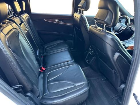 Used 2017 Lincoln MKX Select w/ Select Plus Package image 24