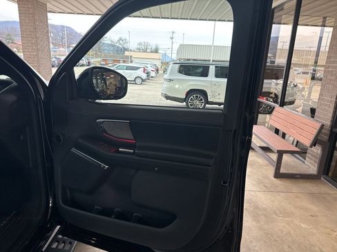 New 2026 Ford Expedition Tremor image 27