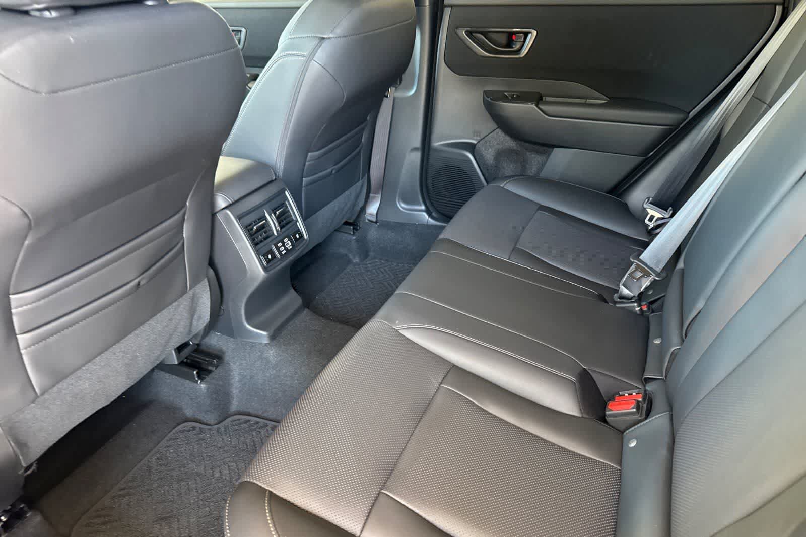New 2026 Subaru Outback Limited AWD/4WD image 4