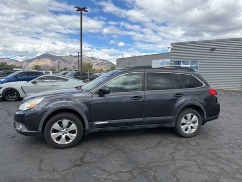 Used 2012 Subaru Outback 2.5i Limited w/ Moonroof Pkg AWD/4WD image 10